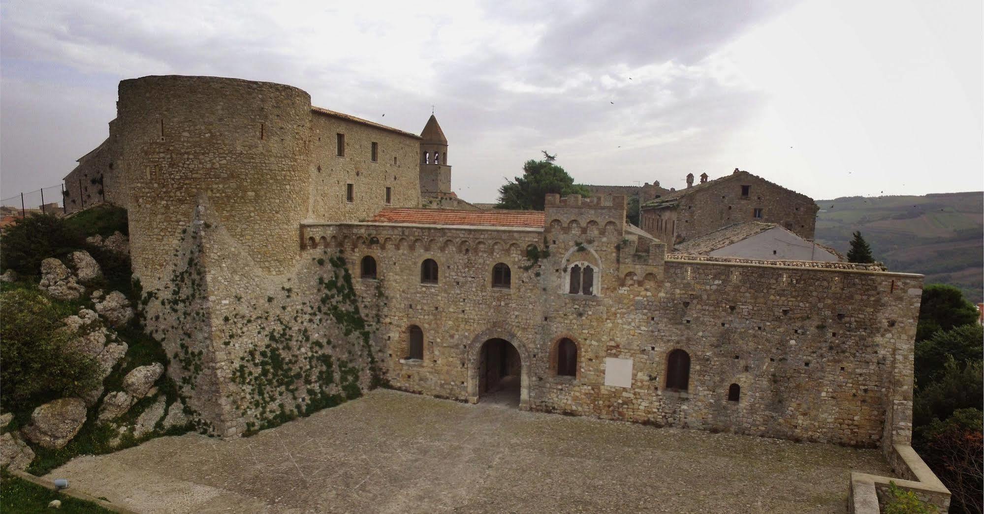 Residenza Ducale Hotel Bovino Bagian luar foto